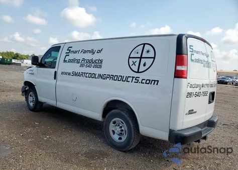 2020 Chevrolet Express G2500 from USA, damaged, VIN 1GCWGAFG6L1268596